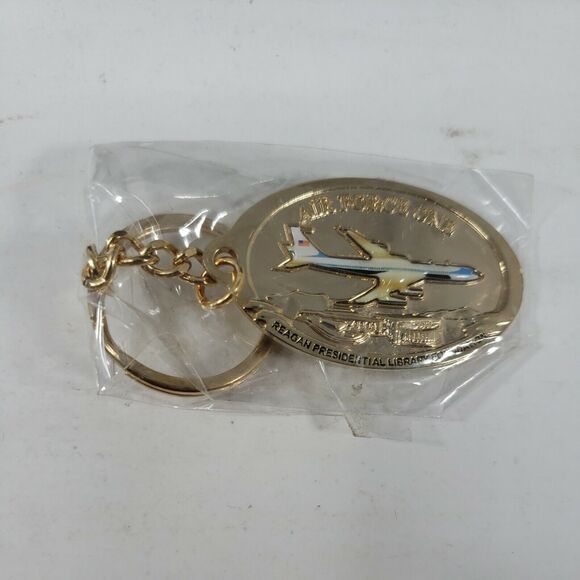 Air Force One Pavilion Grand Opening Key Chain Ronald Reagan New October 2005 - Picture 5 of 12